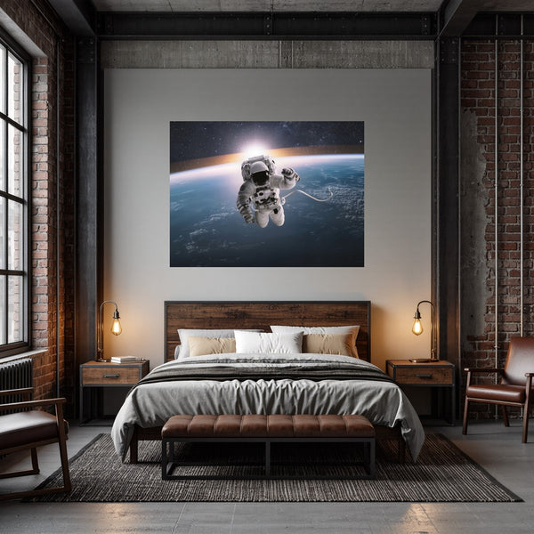 Poster Wandbild Astronaut im Weltall fuer Schlafzimmer dunkelanthrazit Querformat