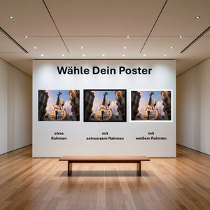 Poster Gigantische Violine in der Stadt mit und ohne Rahmen