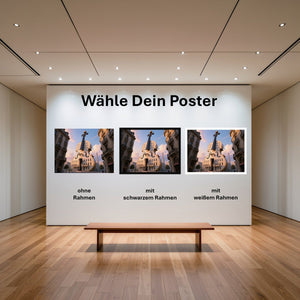 Poster Gigantische Violine in der Stadt mit und ohne Rahmen