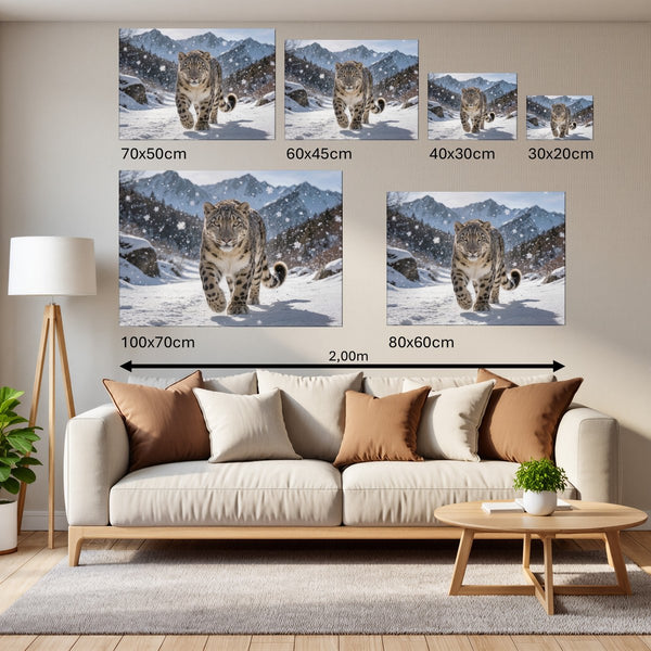 Groessenvergleich Leinwandbild Schneeleopard im Winterwunderland Querformat