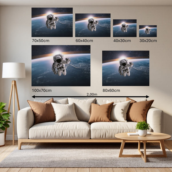 Groessenvergleich Poster Wandbilder Astronaut im Weltall Querformat