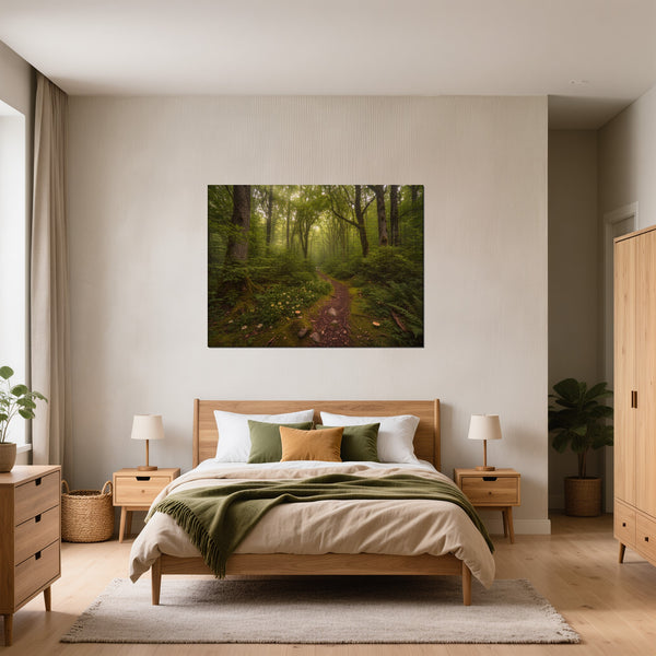 Leinwandbild Verzauberter Waldweg fuer Schlafzimmer gruen Querformat
