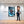 Poster Wandbild 80x120 cm Verspielter Schimpanse im Wasser Hochformat