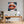 Poster Wandbild Goldene Lippenpracht B-00013 fuer Buero und Arbeitszimmer grauoderbeige Quadrat