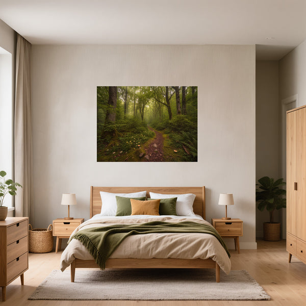 Poster Wandbild Verzauberter Waldweg fuer Schlafzimmer gruen Querformat
